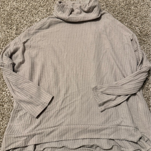 Shein Top - Picture 2 of 5